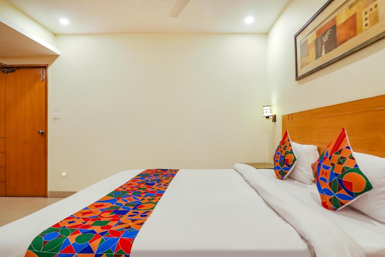 FabHotel A&M Hyderabad Exterior foto